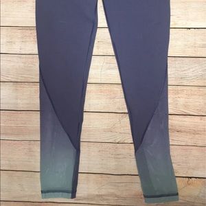 Victoria’s Secret Sport small ombré leggings